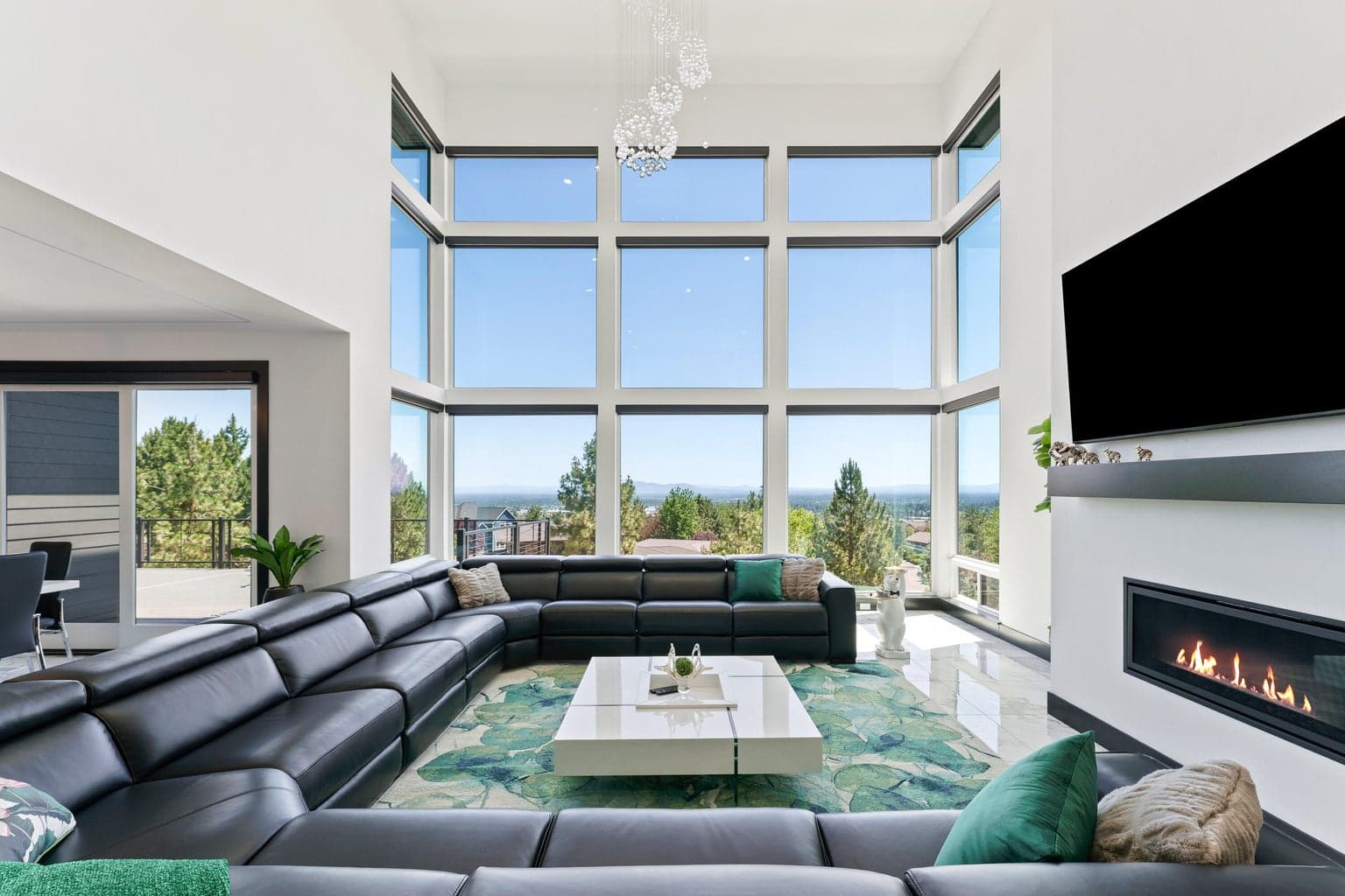 Photo of 664 Powell Butte 4 of 58