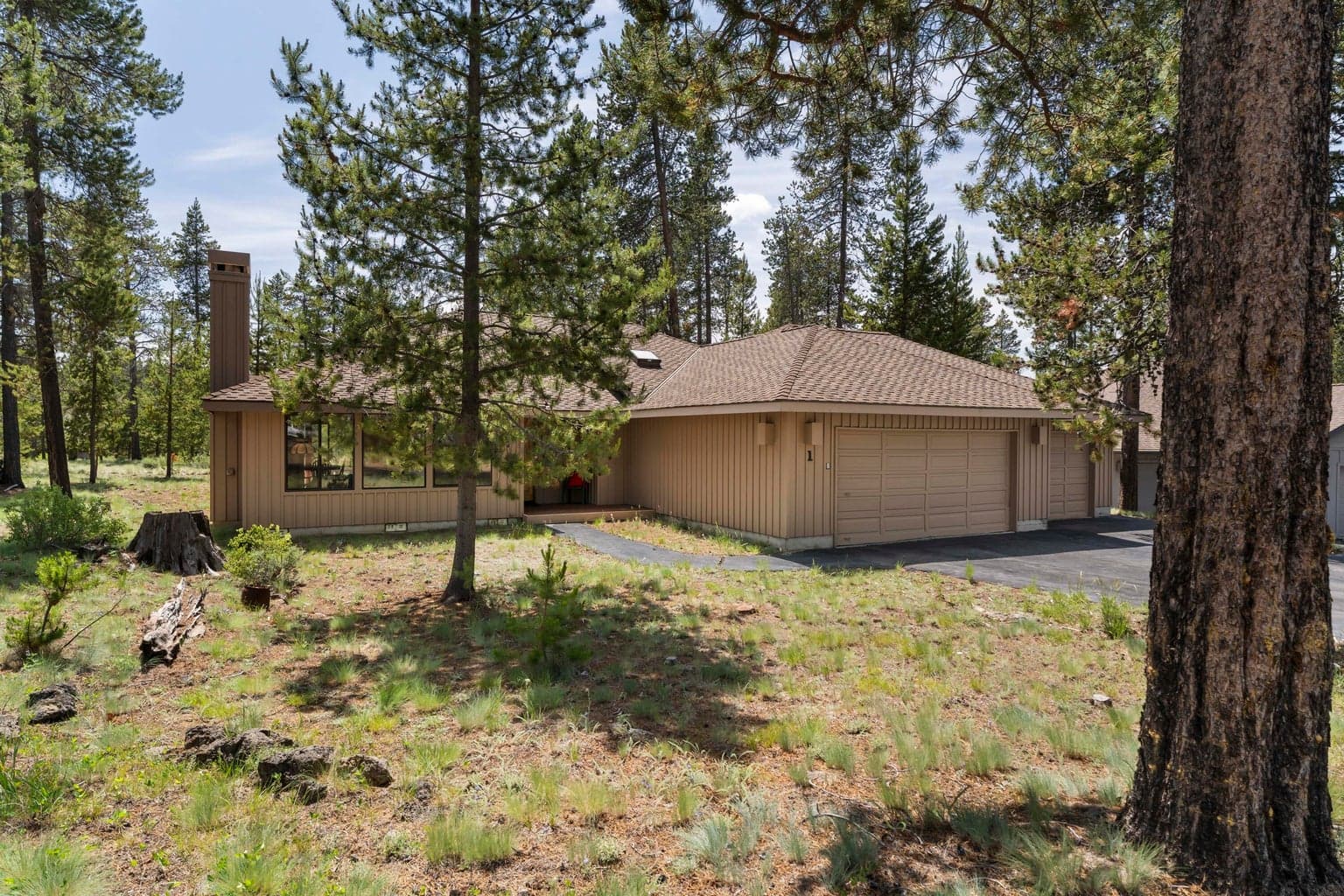 Photo of 57803 Summit Lane 2 of 26