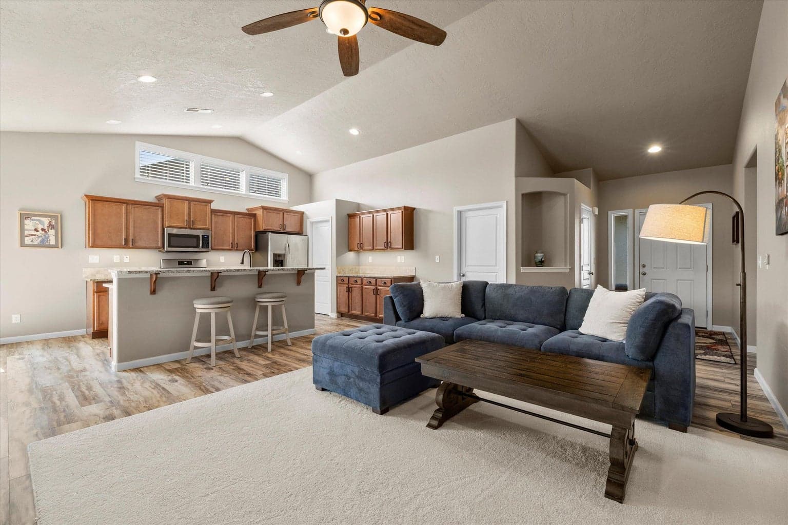Photo of 768 NE Redwood Court 17 of 52