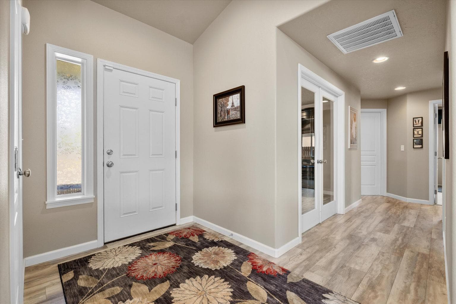 Photo of 768 NE Redwood Court 27 of 52