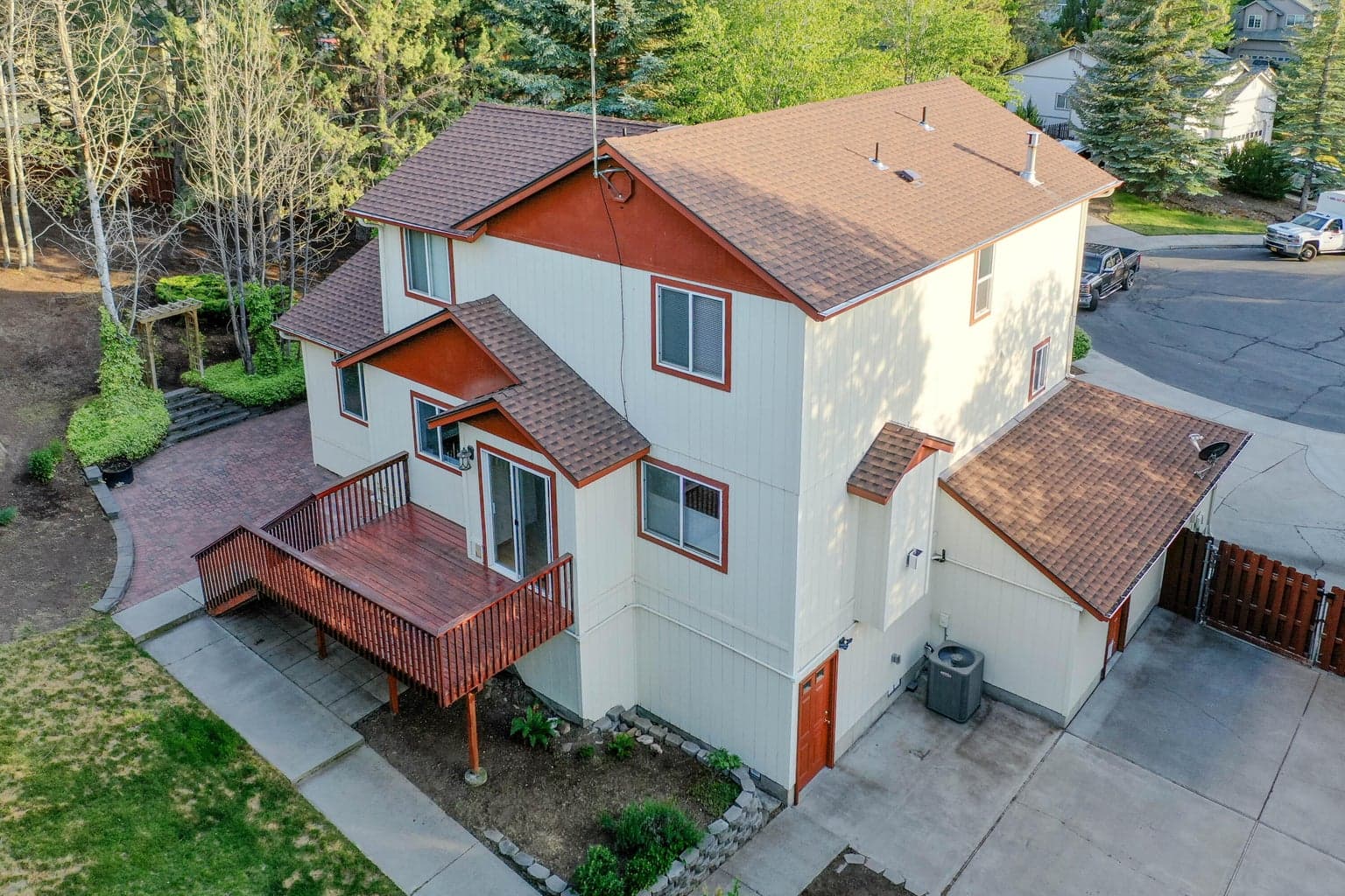 Photo of 3546 SW Wickiup Court 34 of 49