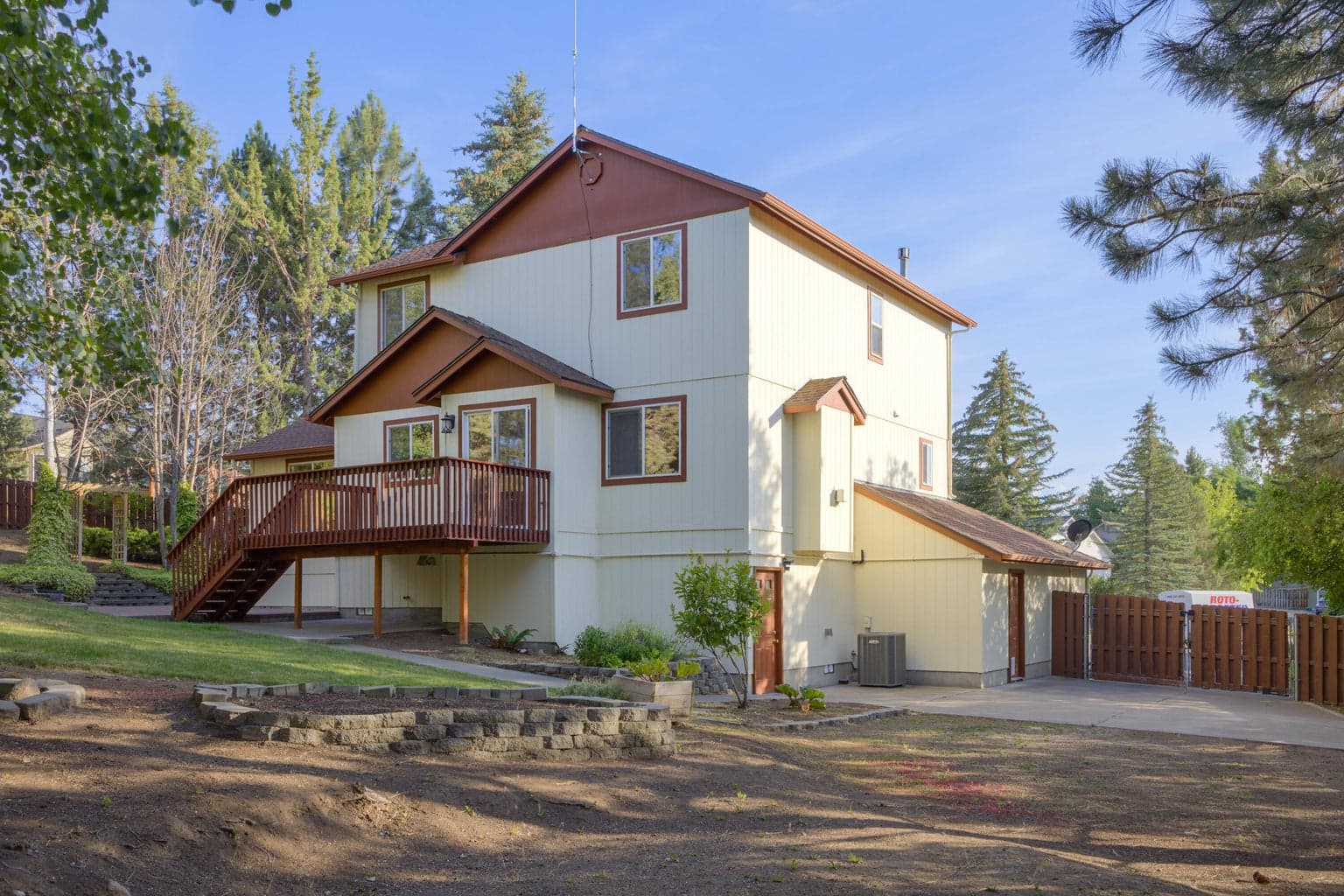 Photo of 3546 SW Wickiup Court 39 of 49