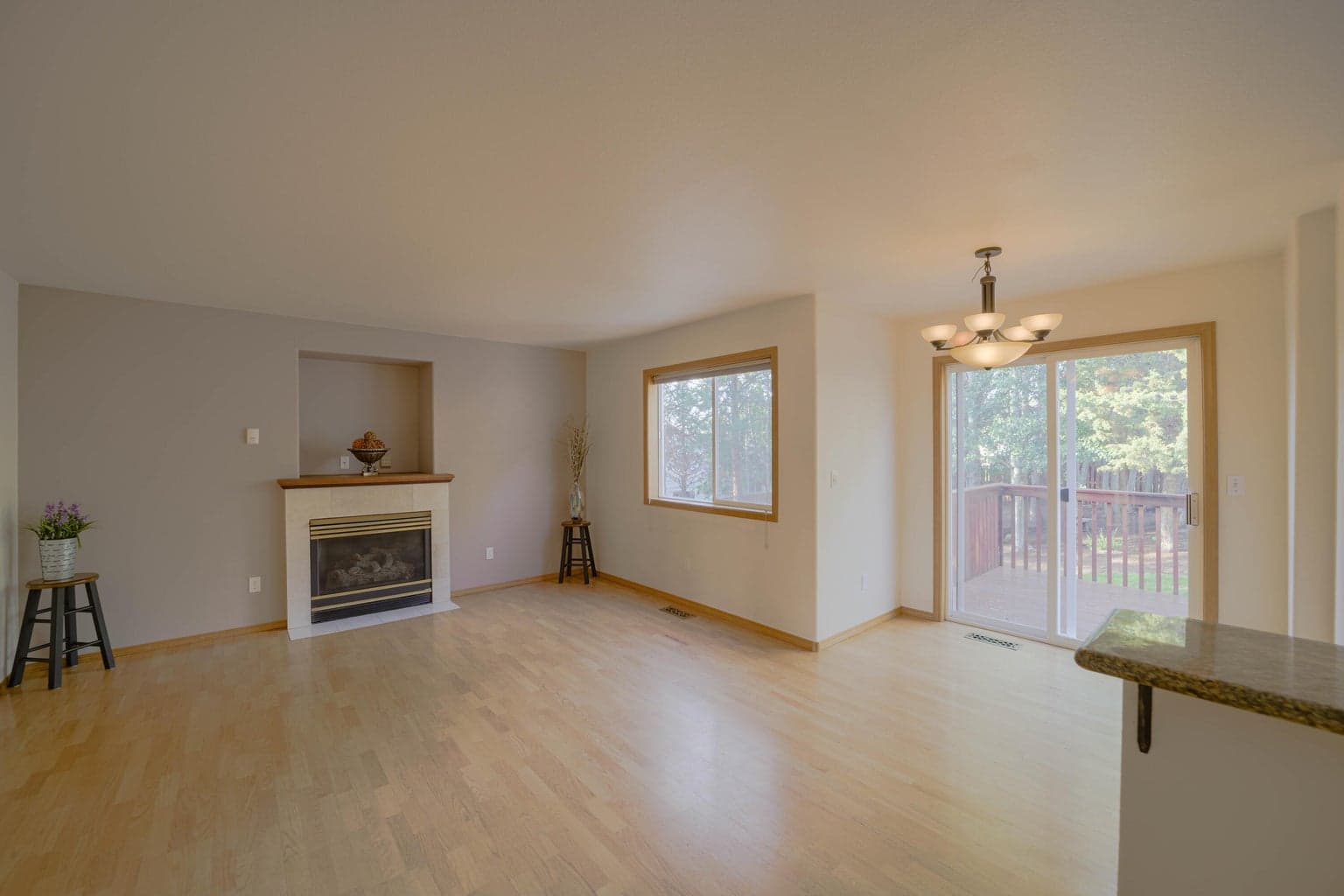 Slider to rear deck at dining area