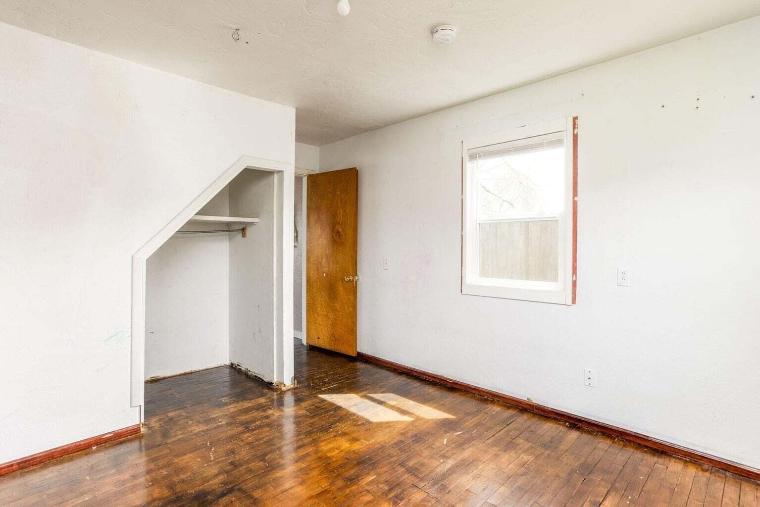 Photo of 12 SW 2nd Street 11 of 20