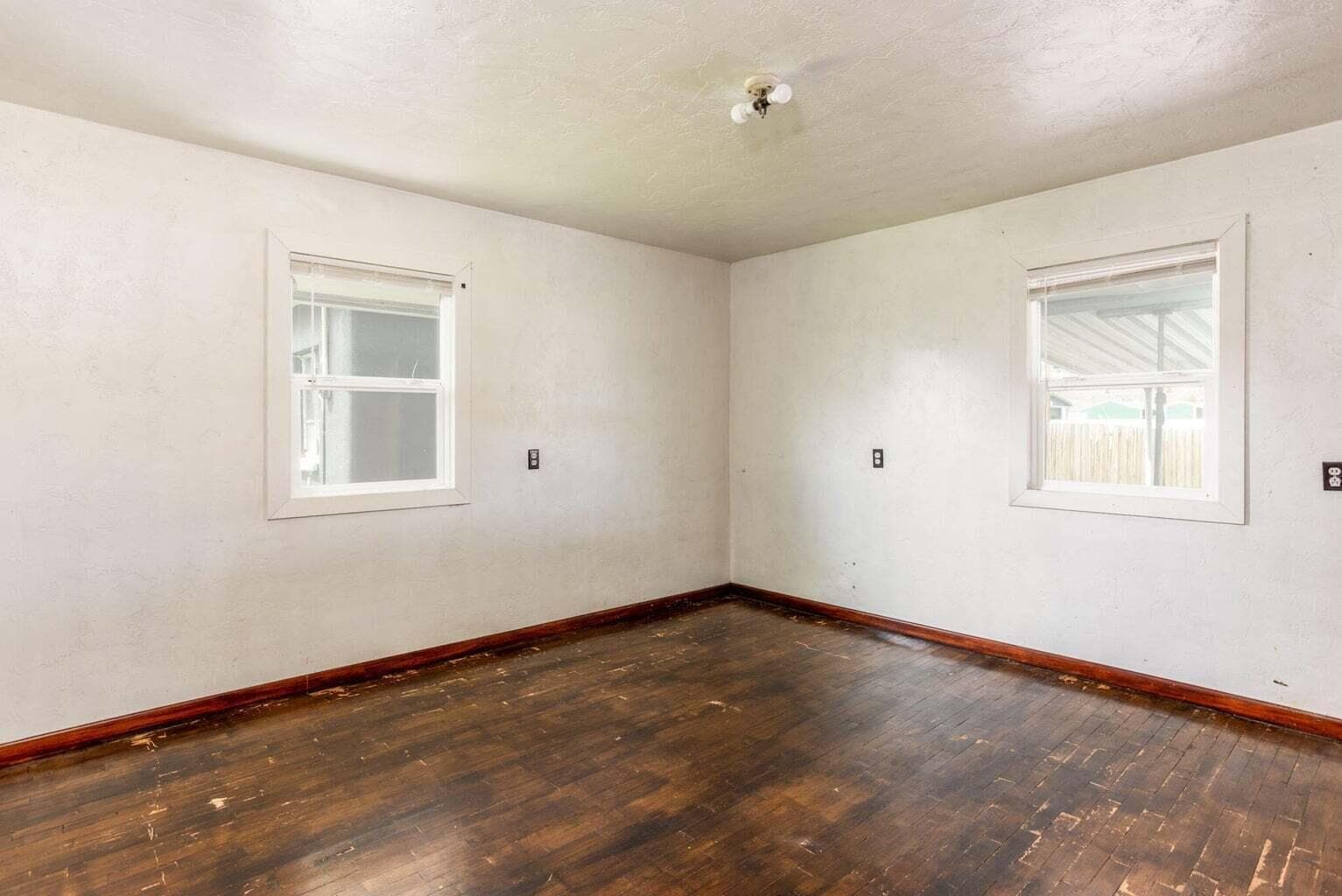 Photo of 12 SW 2nd Street 12 of 20
