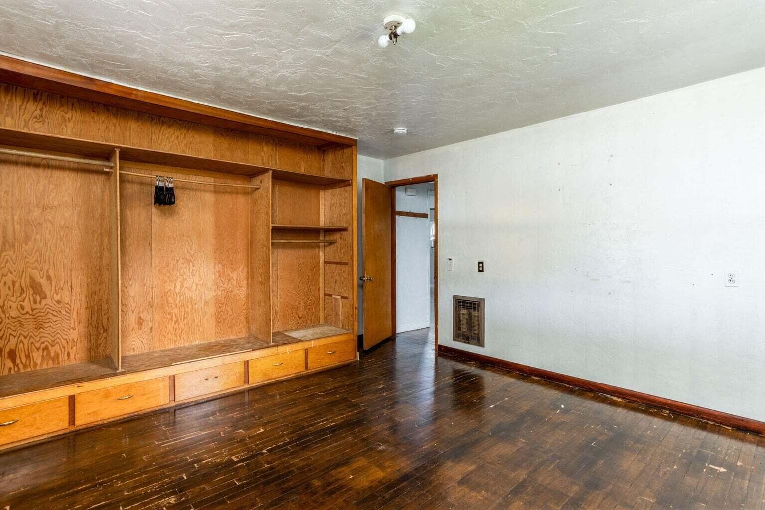 Photo of 12 SW 2nd Street 13 of 20