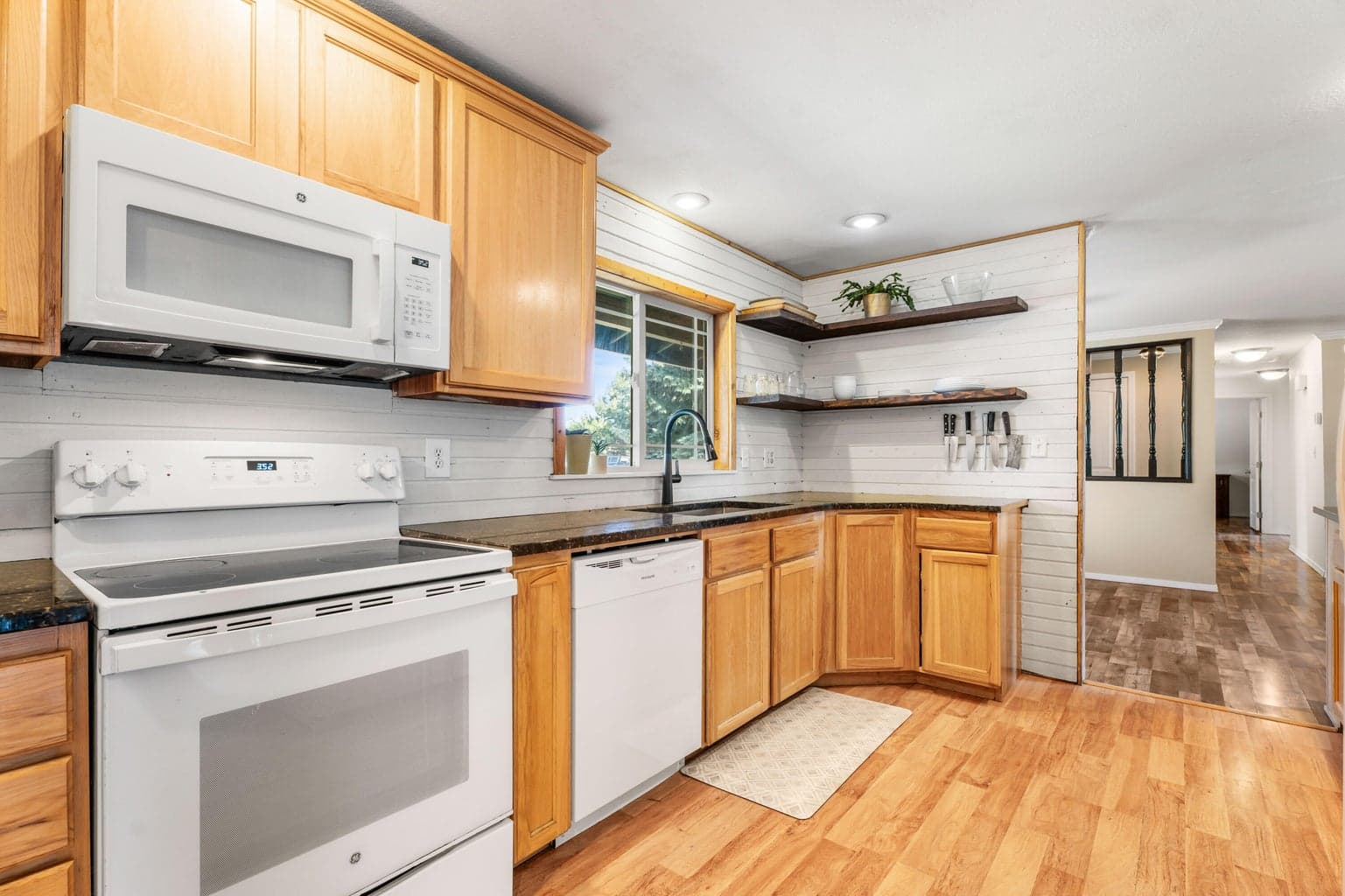 Photo of 2217 NW 12th Street 8 of 33