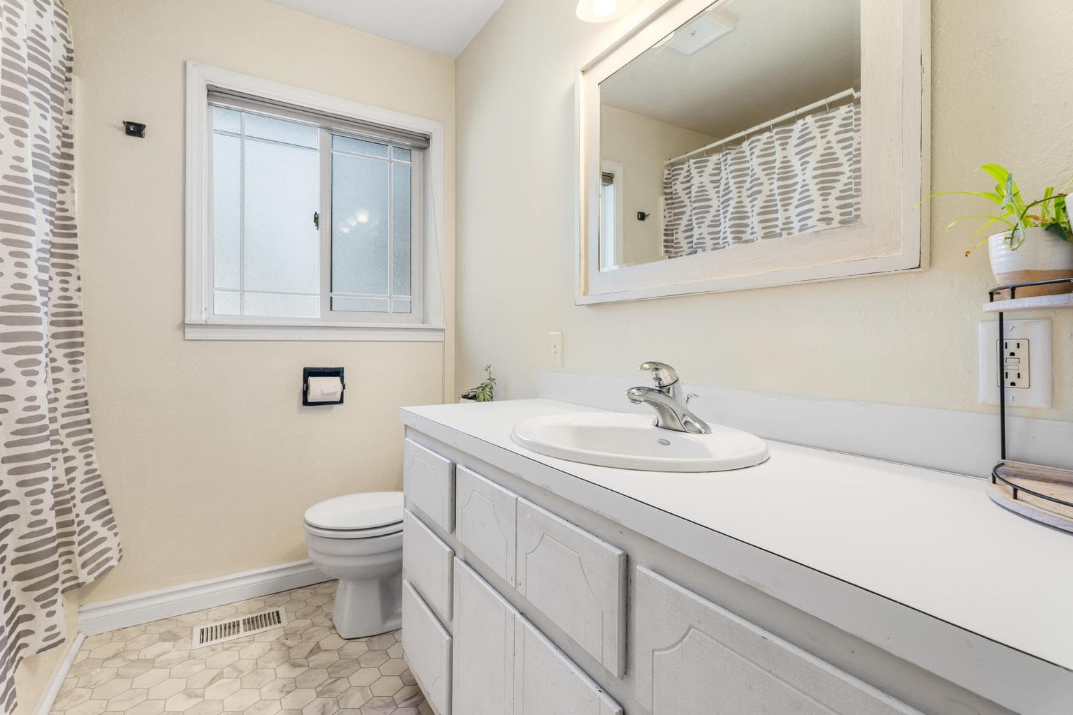 Photo of 2217 NW 12th Street 19 of 33