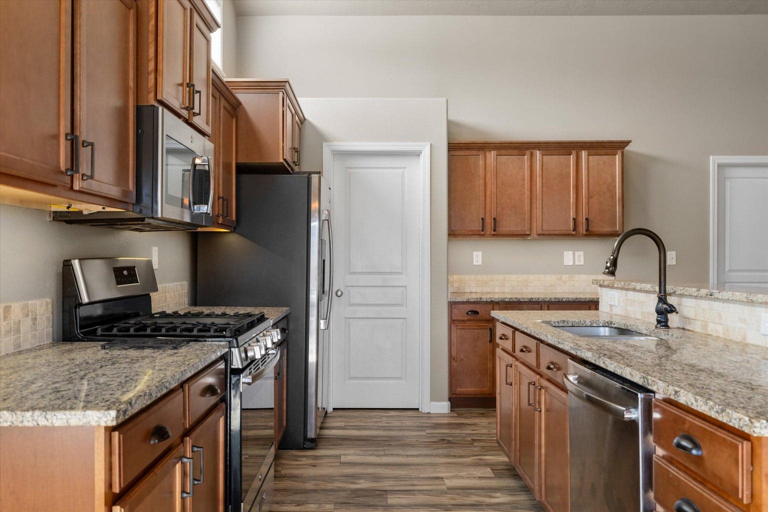 Photo of 768 NE Redwood Court 22 of 52