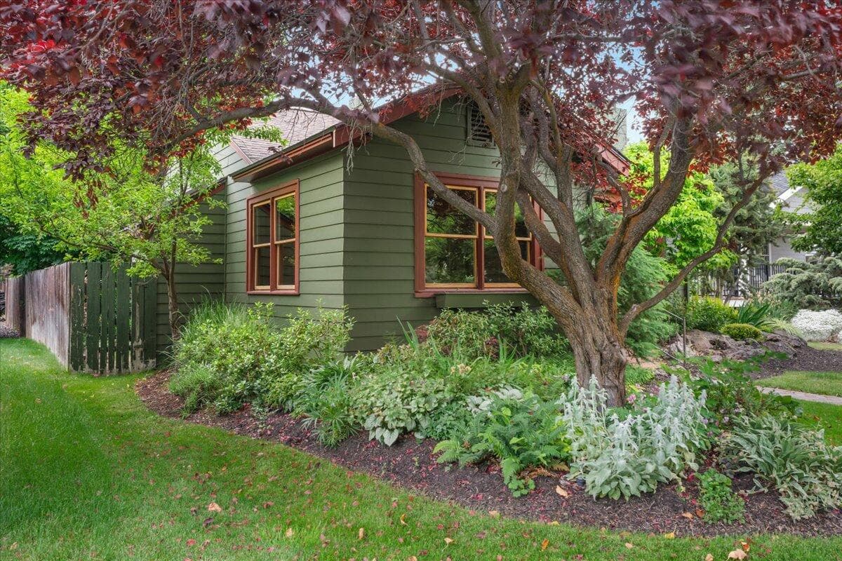 Photo of 1815 2nd 2 of 25