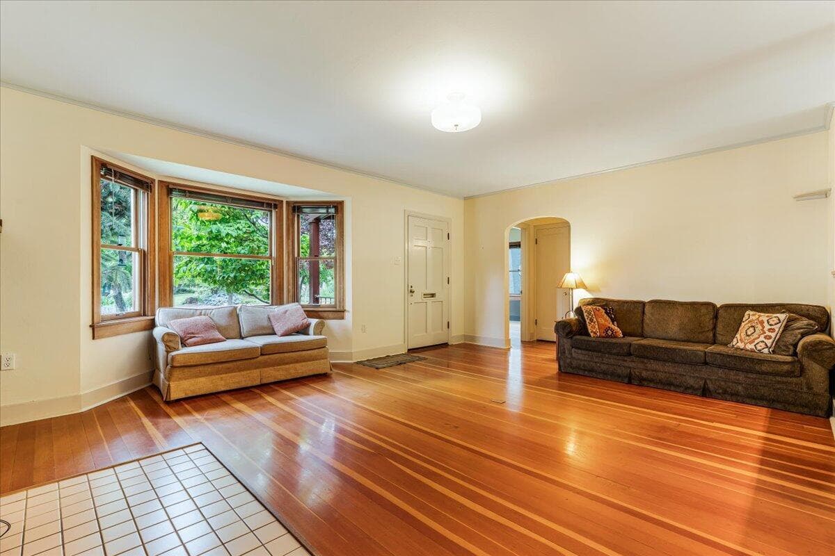 Photo of 1815 NW 2nd Street 6 of 25