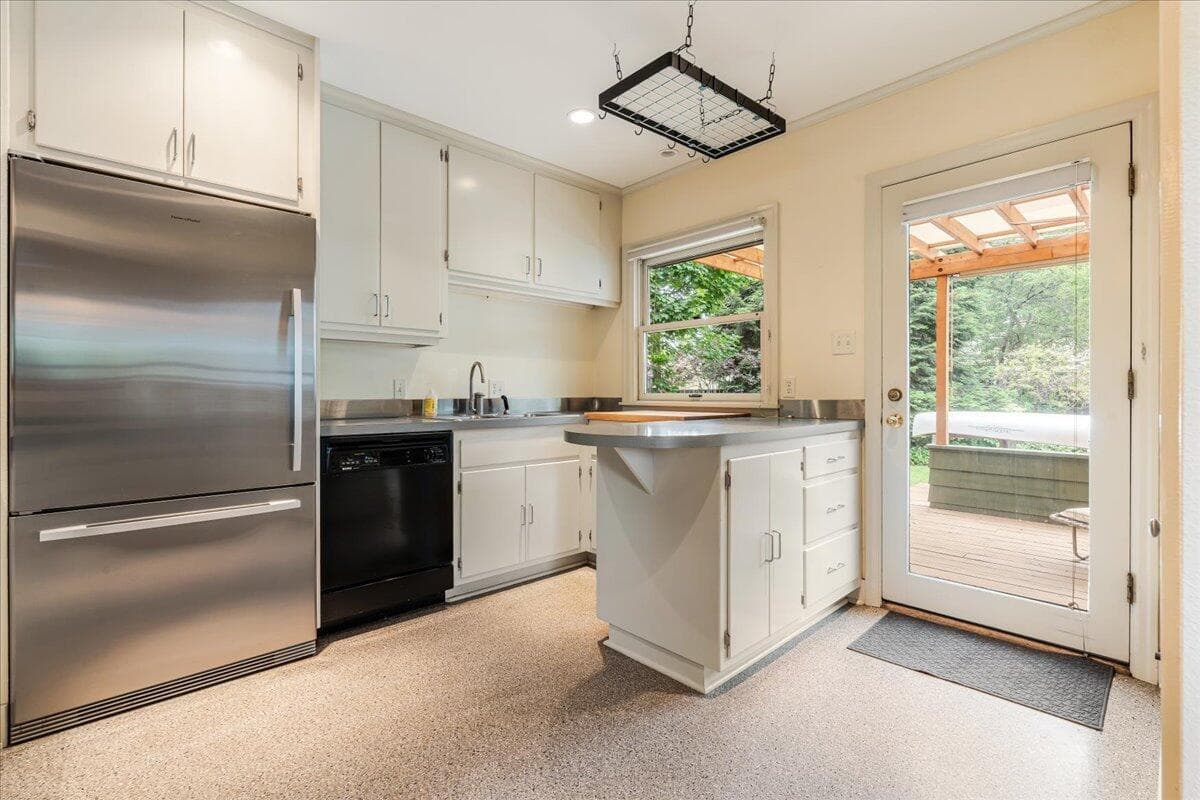 Photo of 1815 NW 2nd Street 9 of 25