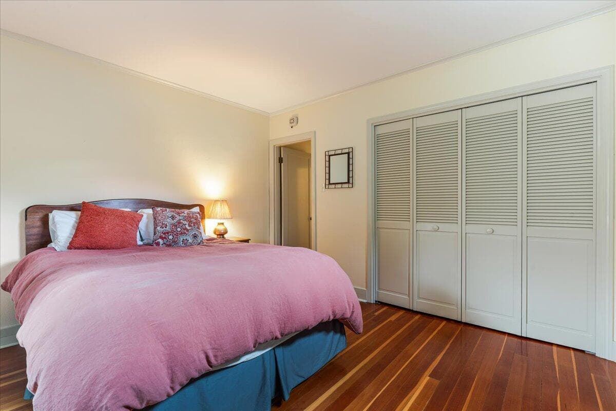 Photo of 1815 NW 2nd Street 15 of 25