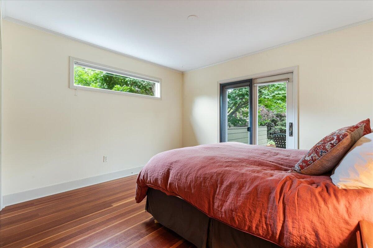 Photo of 1815 NW 2nd Street 16 of 25