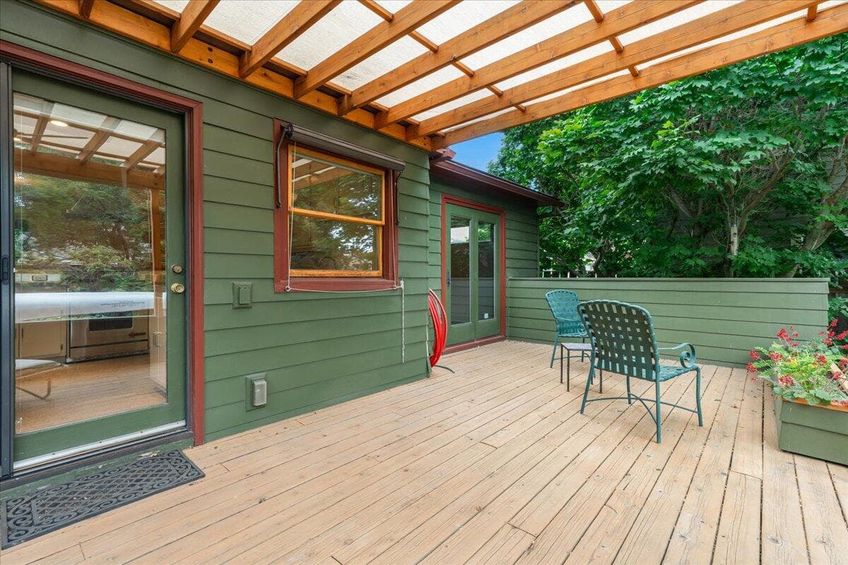 Photo of 1815 NW 2nd Street 21 of 25
