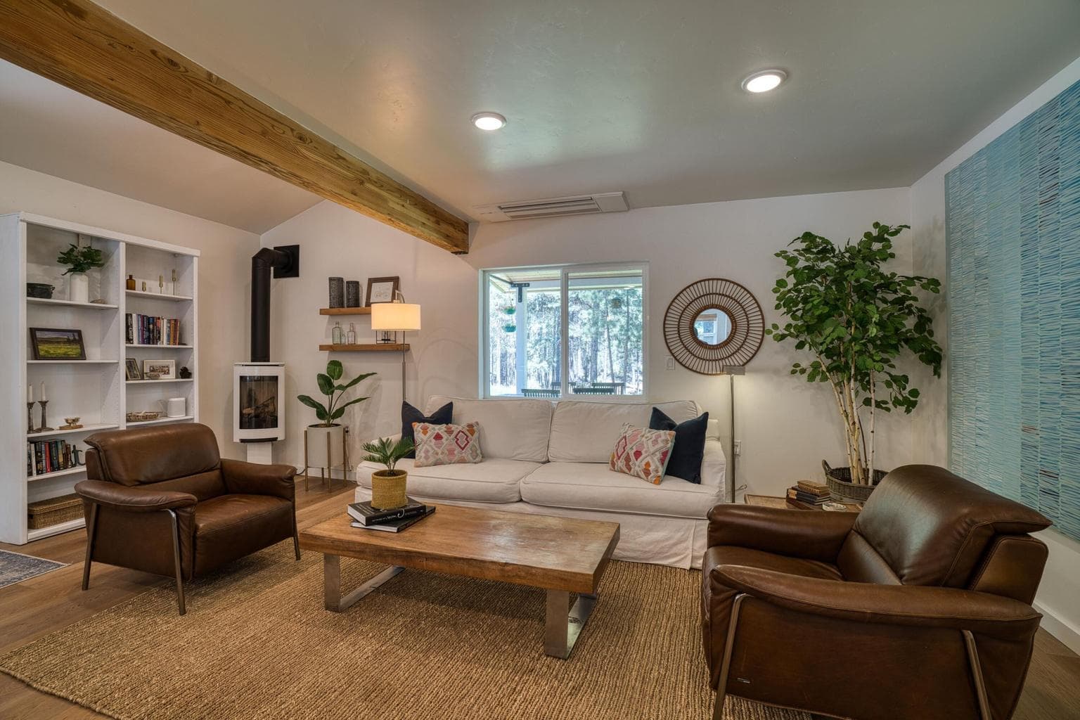 Photo of 18609 Riverwoods Drive 13 of 48