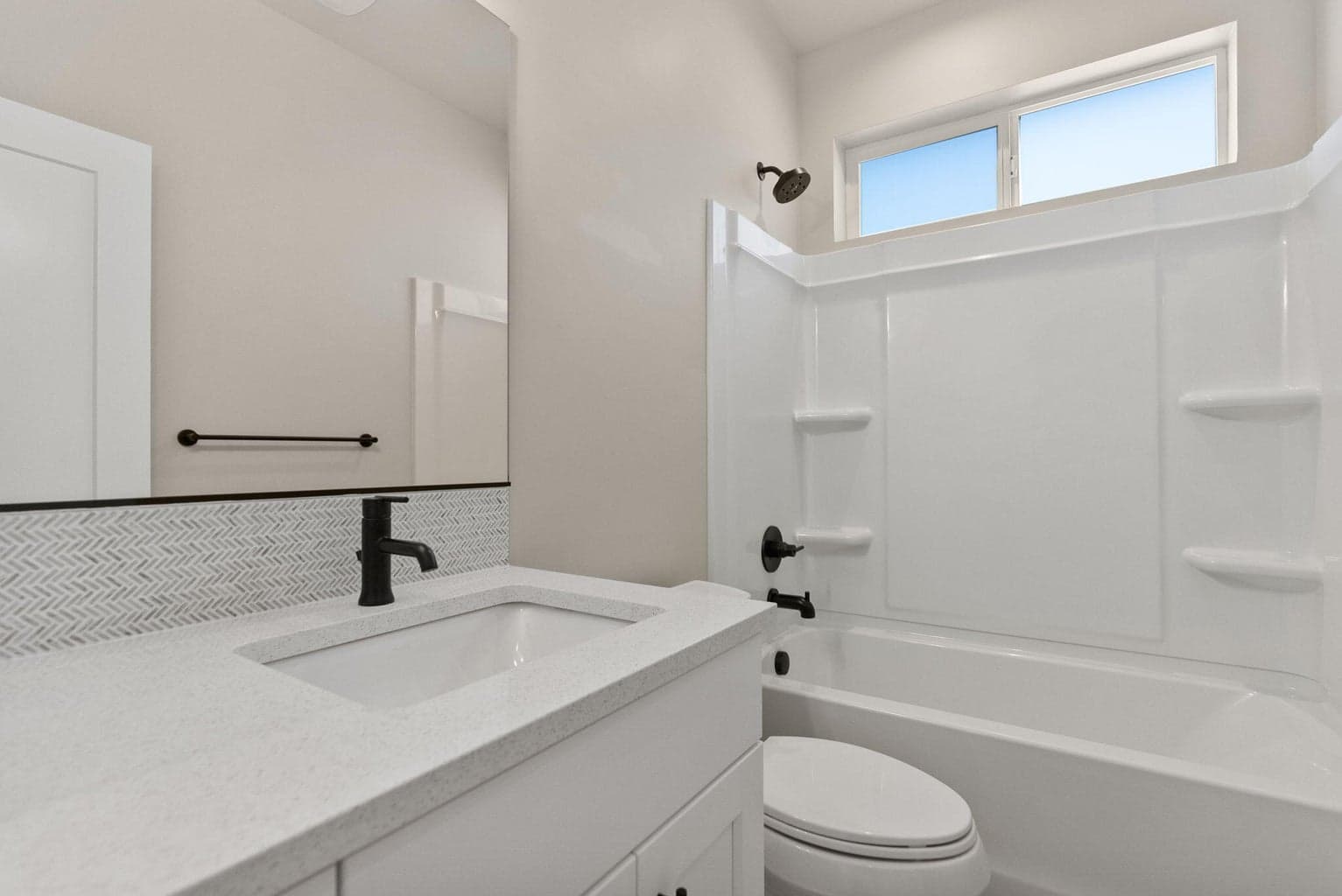 Photo of 3859 NE Oakside Loop 23 of 50