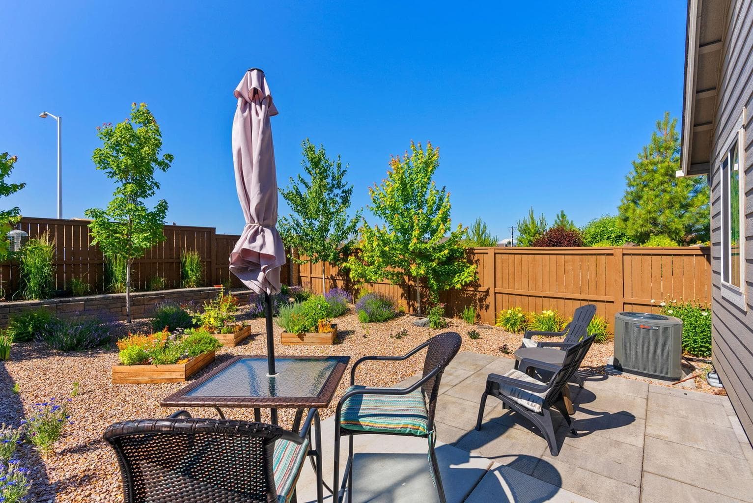 Photo of 3859 NE Oakside Loop 25 of 50