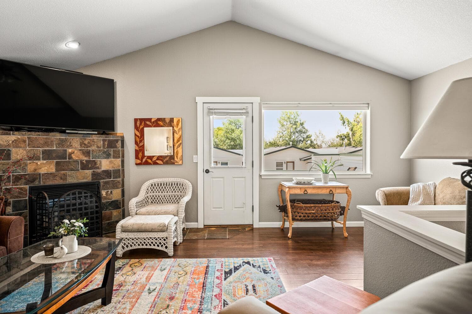 Photo of 438 NW 19th Street 11 of 25