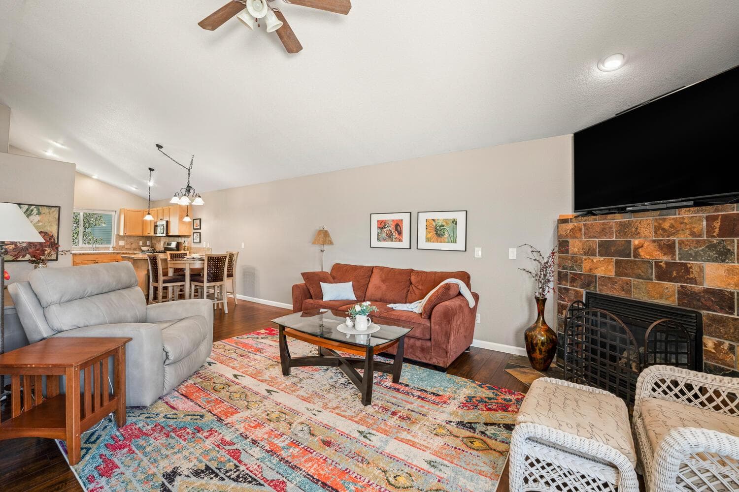 Photo of 438 NW 19th Street 6 of 25