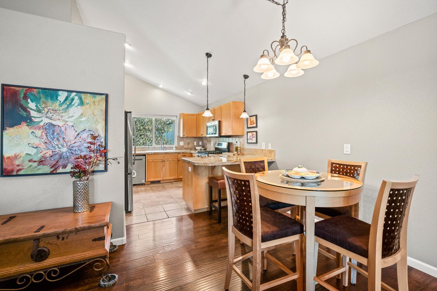 Photo of 438 NW 19th Street 12 of 25