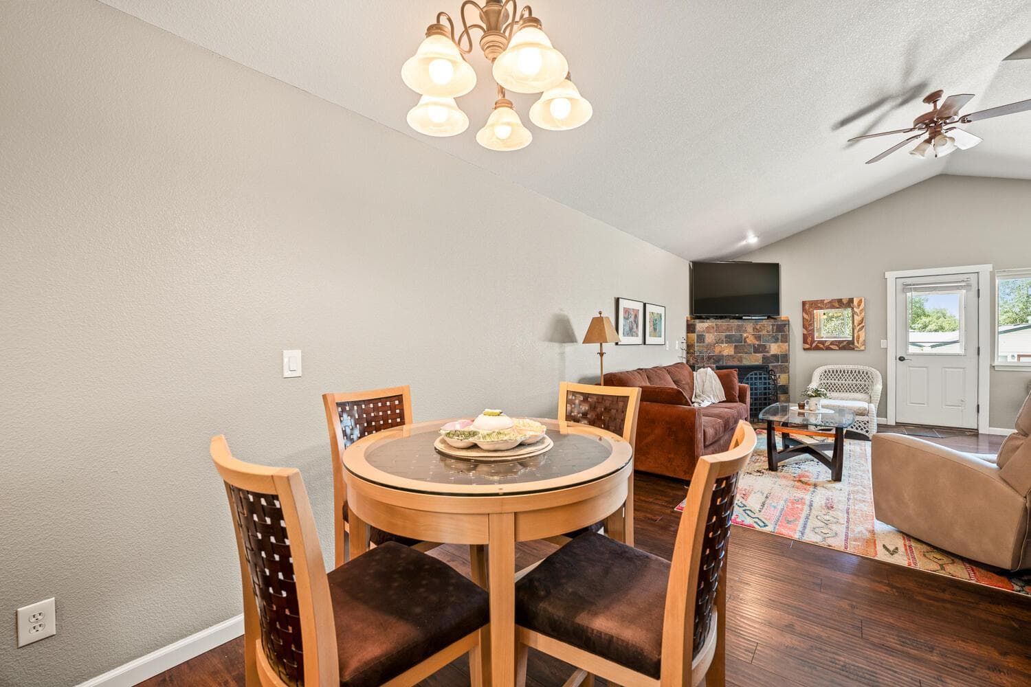 Photo of 438 NW 19th Street 13 of 25