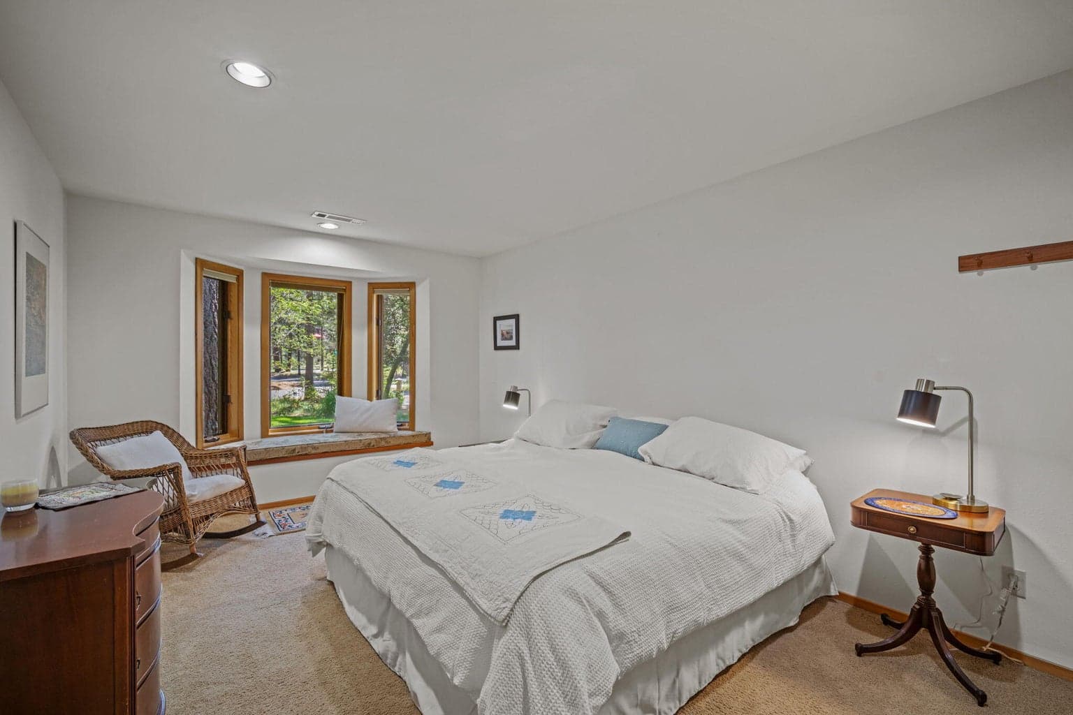 Large guest room, located on the main level adjoining the family room.