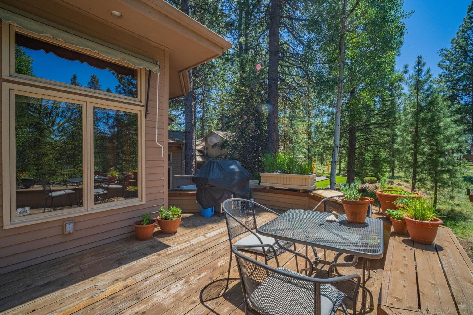 Back deck - enjoy the grilling set up.