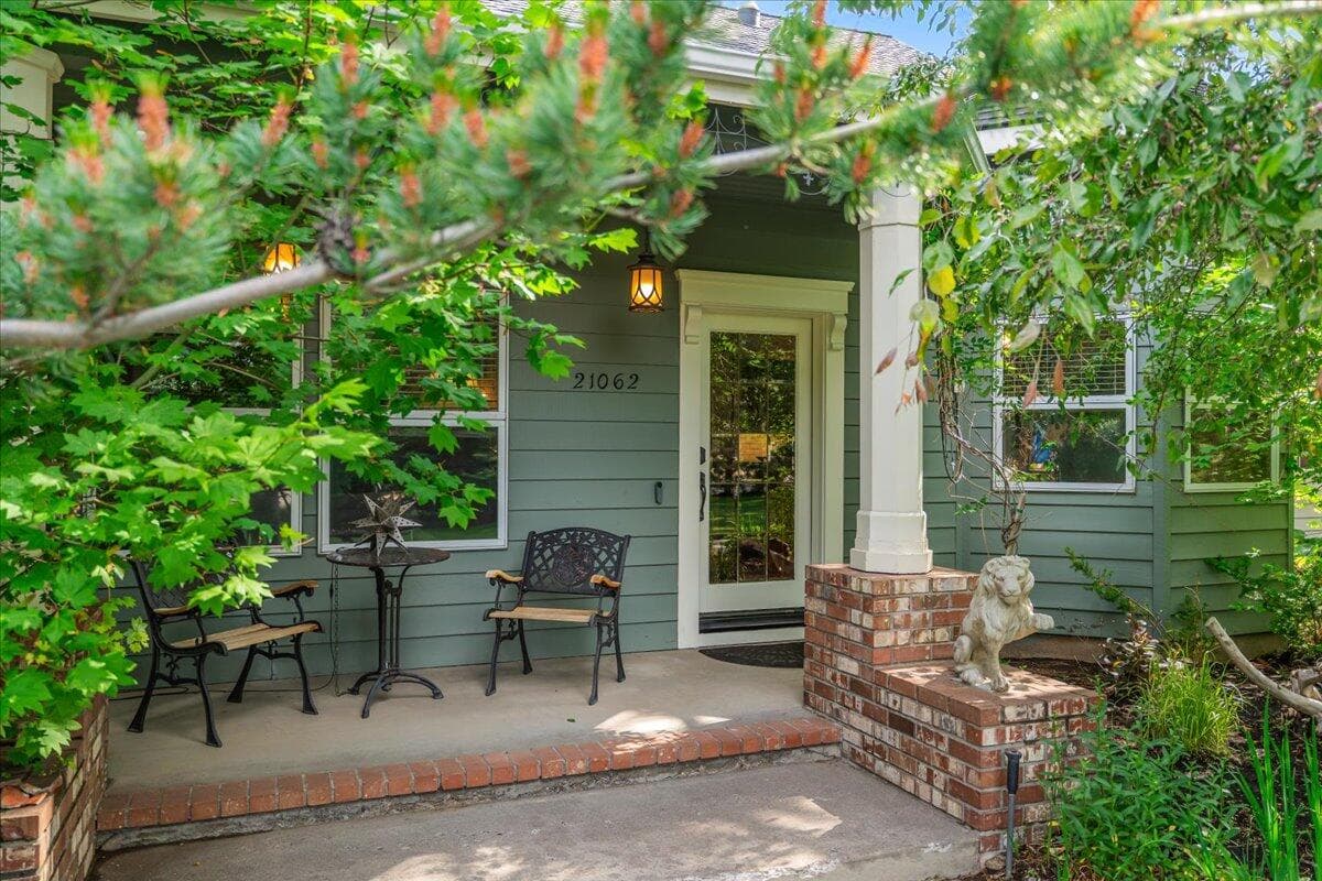Photo of 21062 Desert Woods Drive 7 of 84