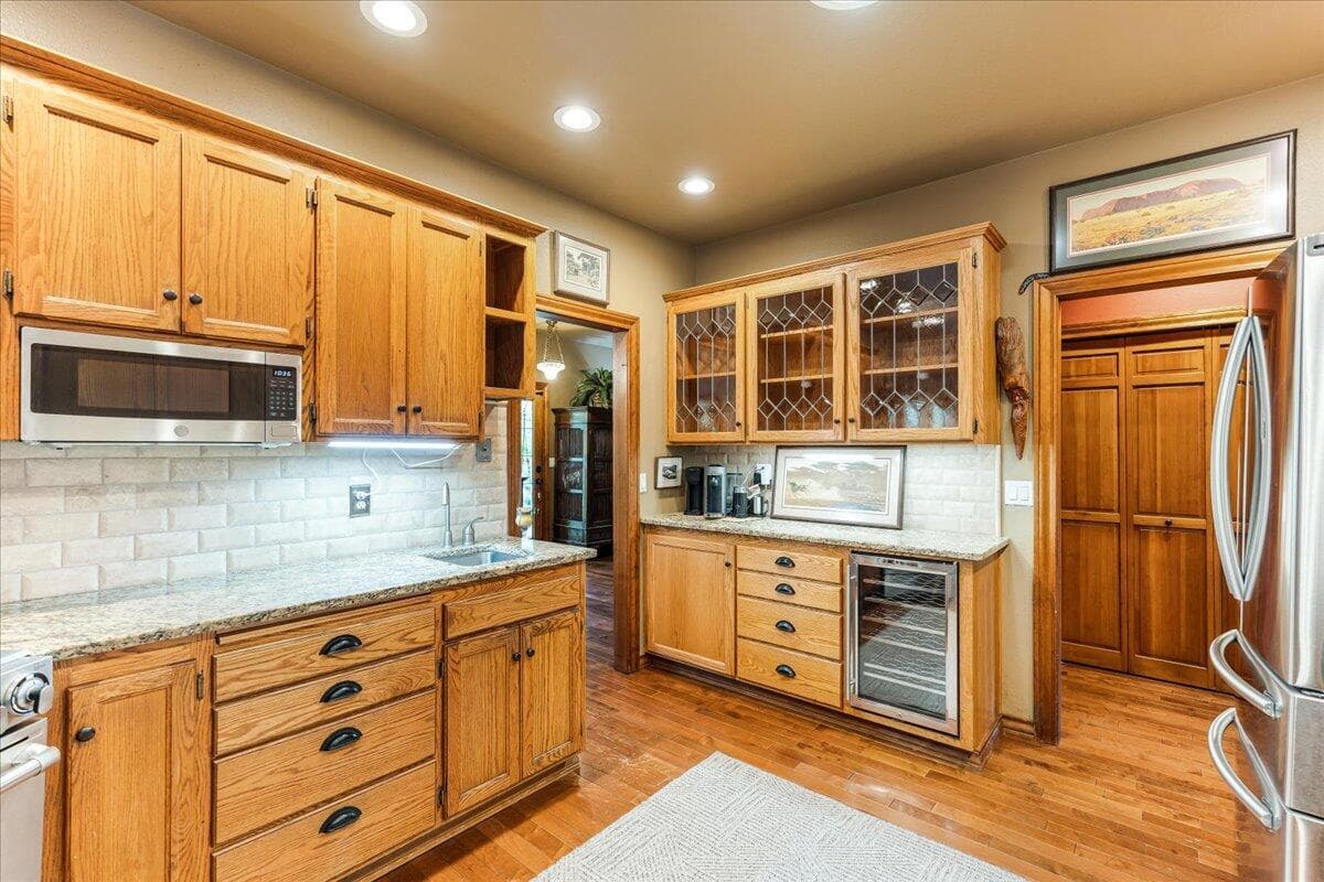Photo of 21062 Desert Woods Drive 23 of 84