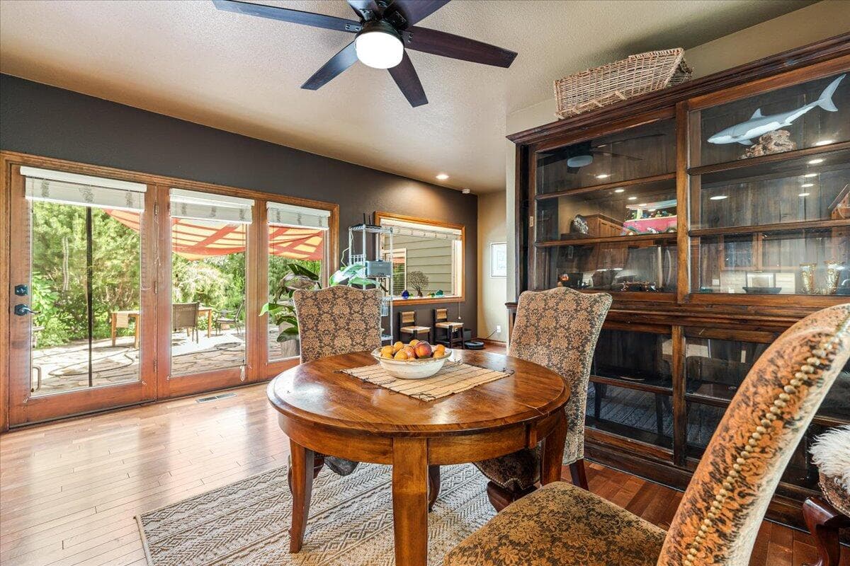 Photo of 21062 Desert Woods Drive 25 of 84
