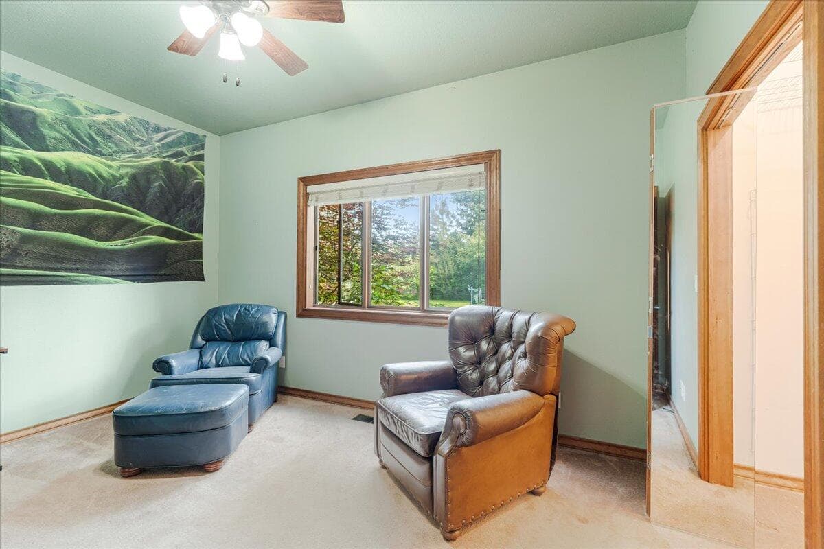 Photo of 21062 Desert Woods Drive 32 of 84