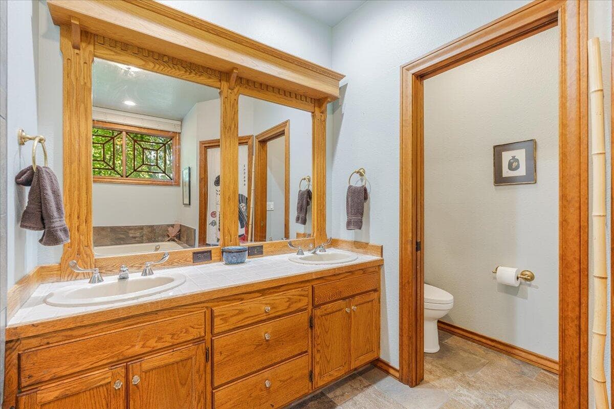 Photo of 21062 Desert Woods Drive 35 of 84