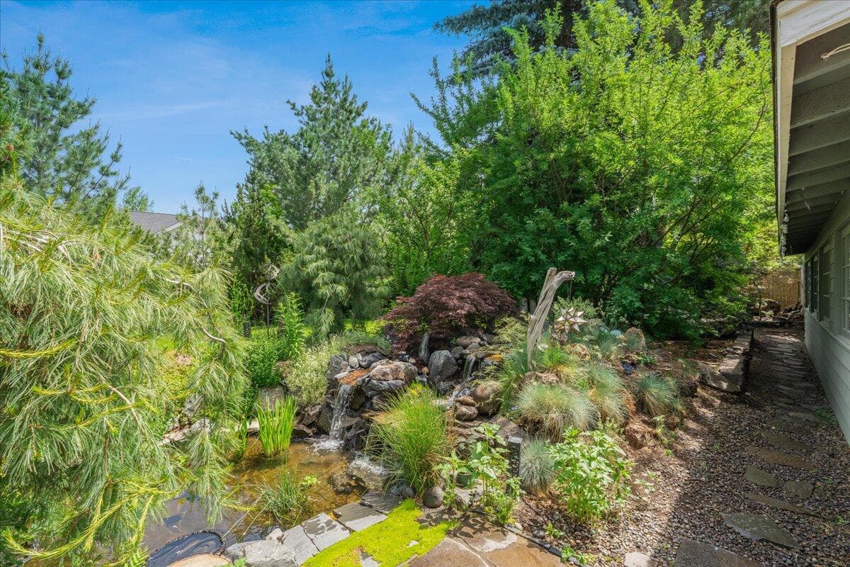 Photo of 21062 Desert Woods Drive 50 of 84