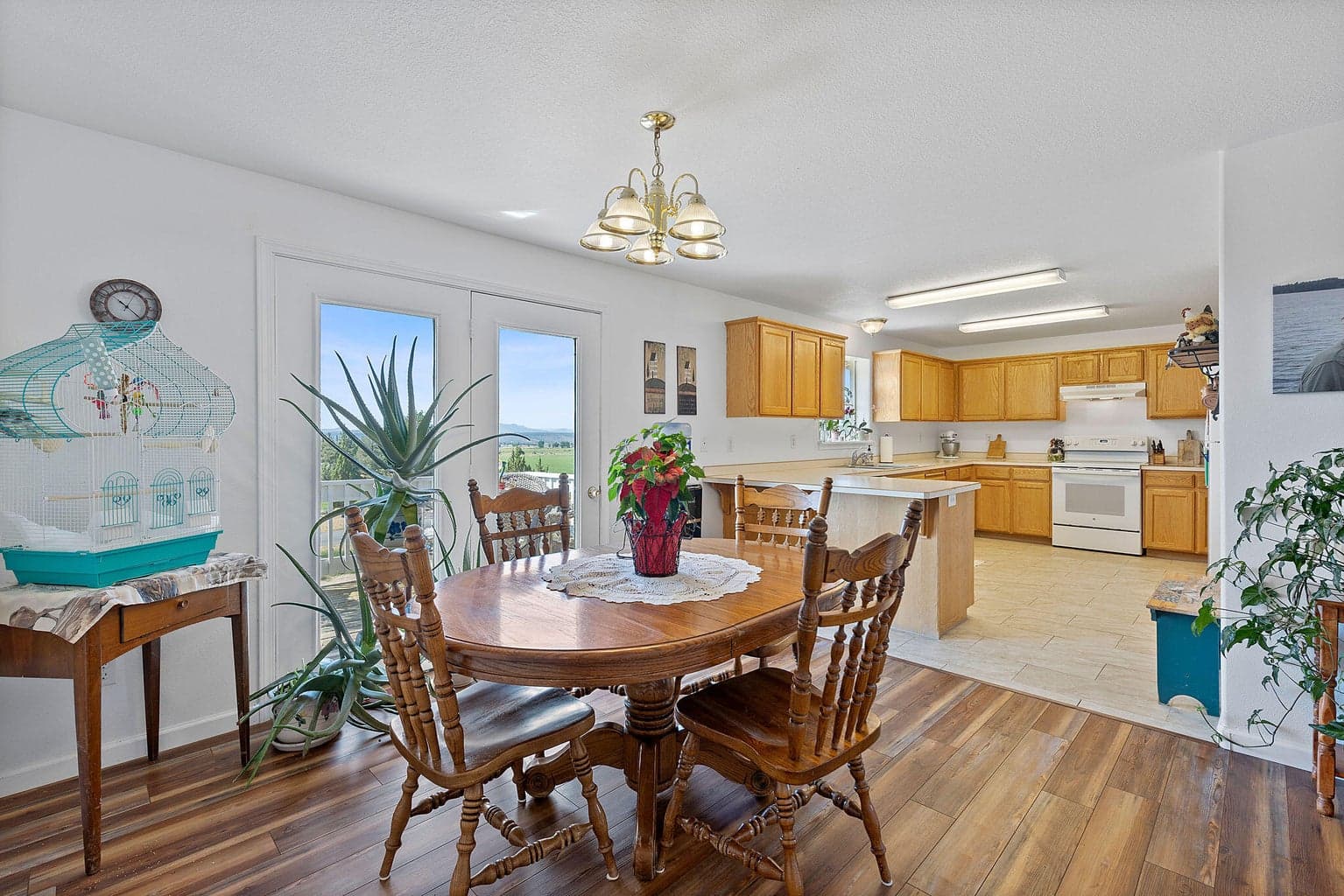 Photo of 5670 NW Adams Street 10 of 38