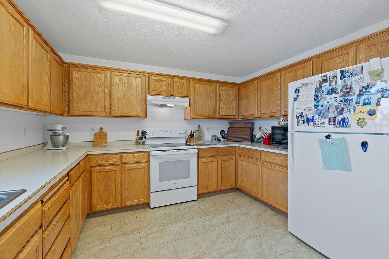 Photo of 5670 NW Adams Street 12 of 38