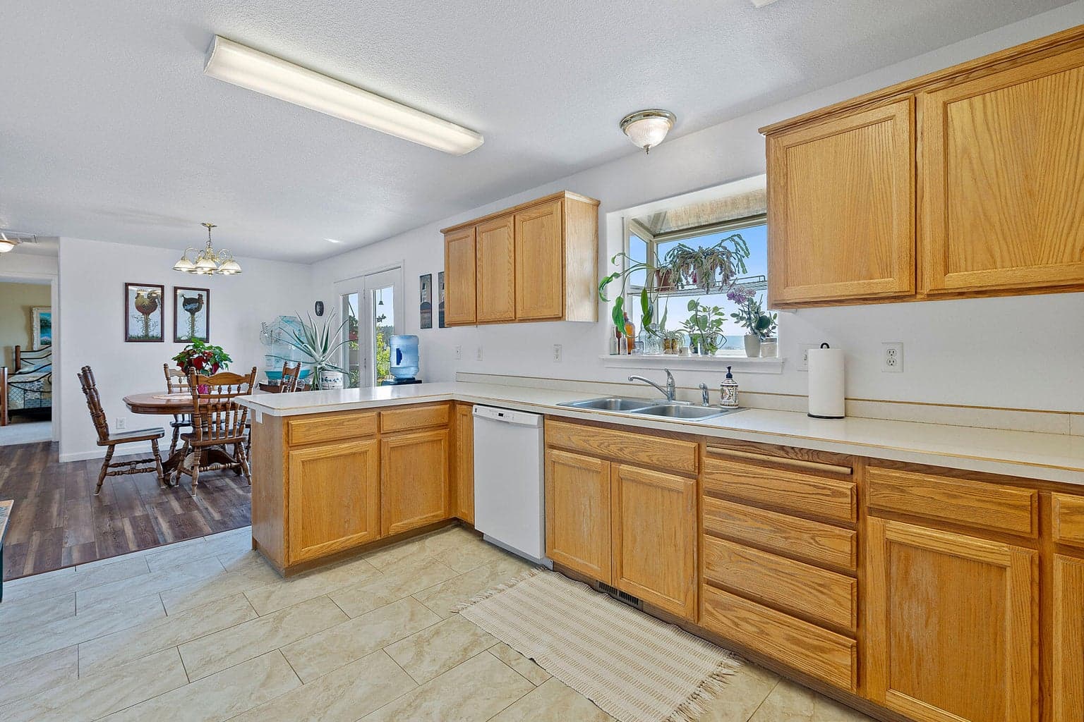 Photo of 5670 NW Adams Street 13 of 38