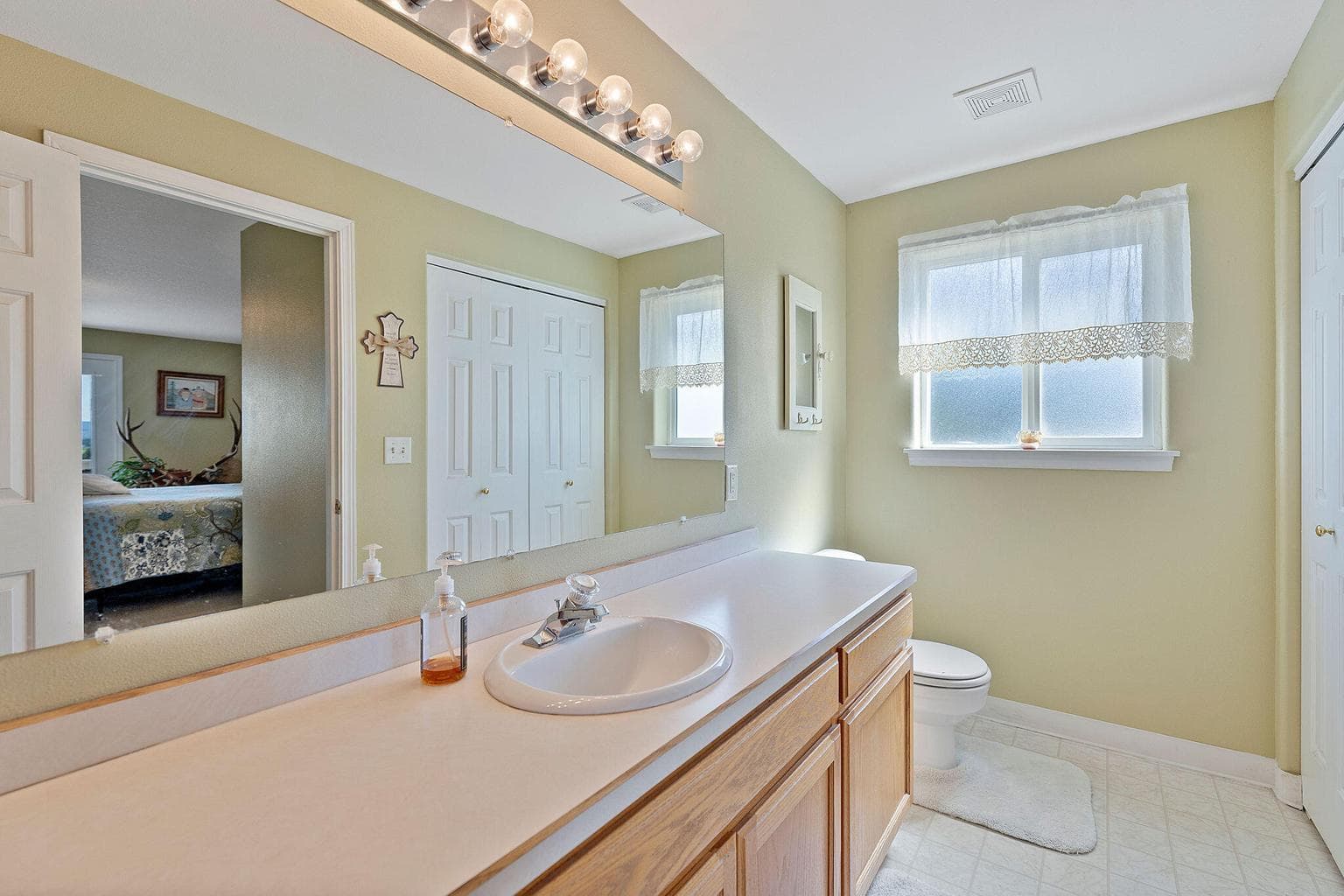 Photo of 5670 NW Adams Street 17 of 38