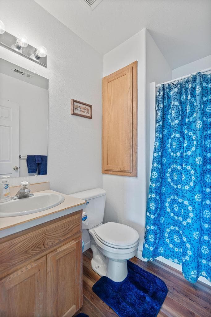 Photo of 5670 NW Adams Street 20 of 38