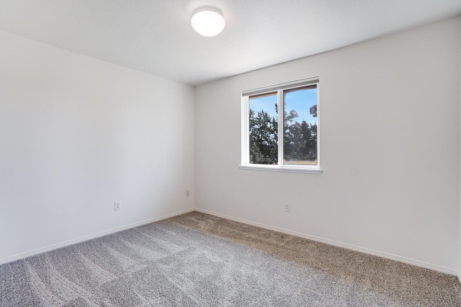 Photo of 63318 NE Carly Lane 13 of 22