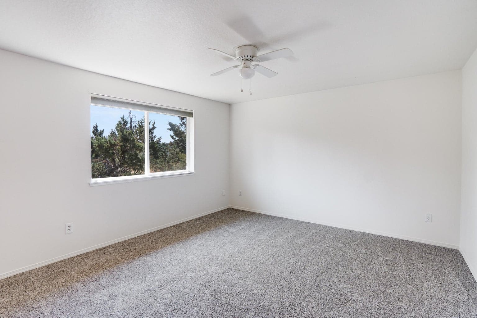 Photo of 63318 NE Carly Lane 16 of 22