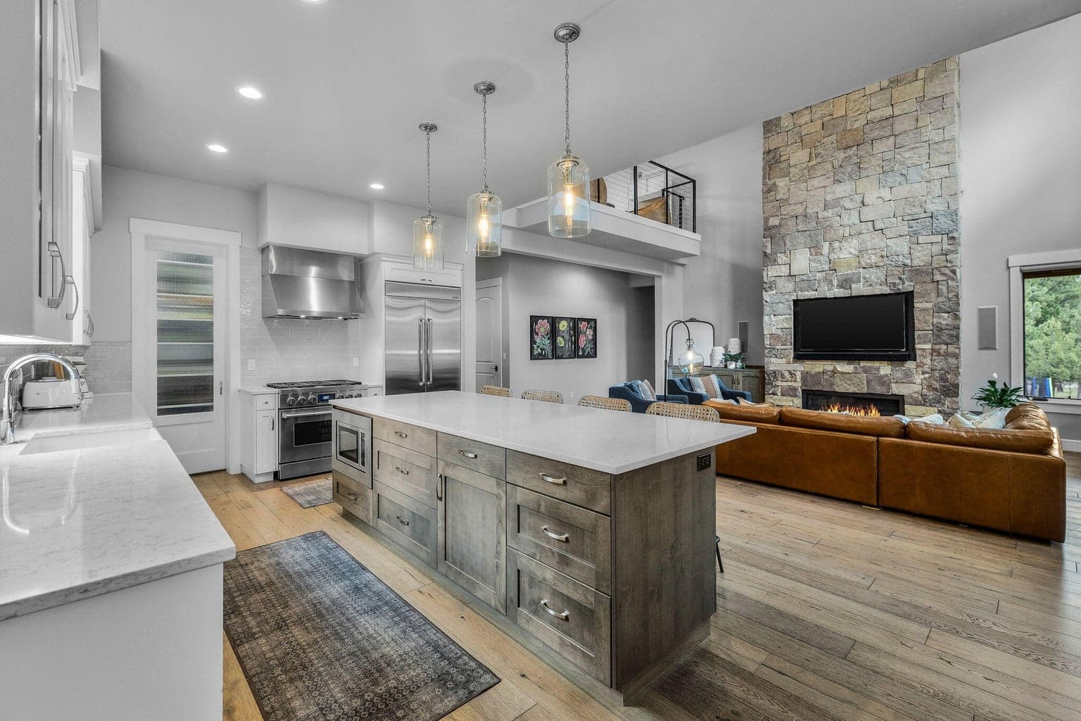 Spacious and perfect for entertaining and gathering.