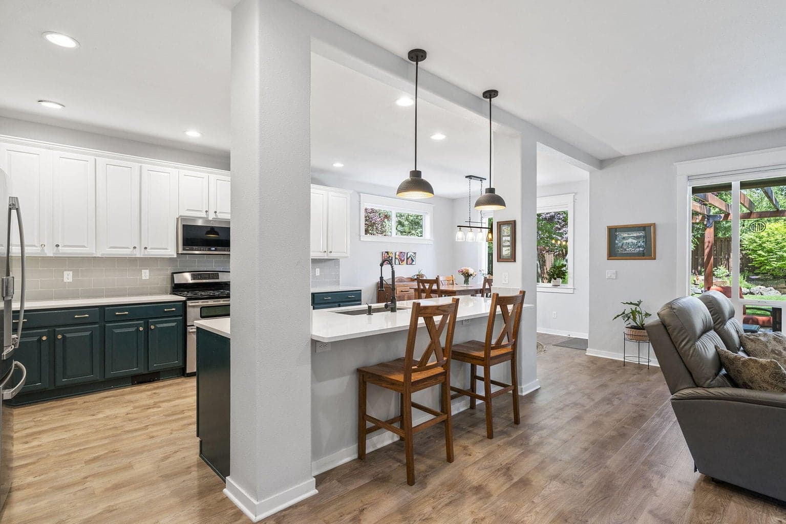 Photo of 61121 Snowbrush Drive 10 of 50