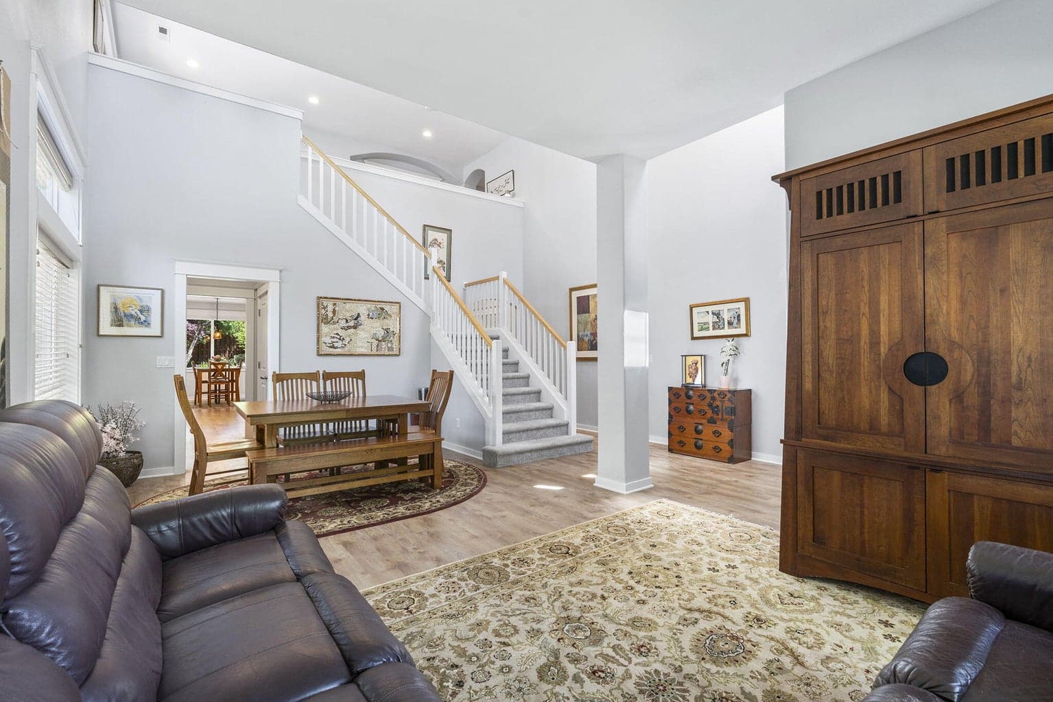 Photo of 61121 Snowbrush Drive 17 of 50