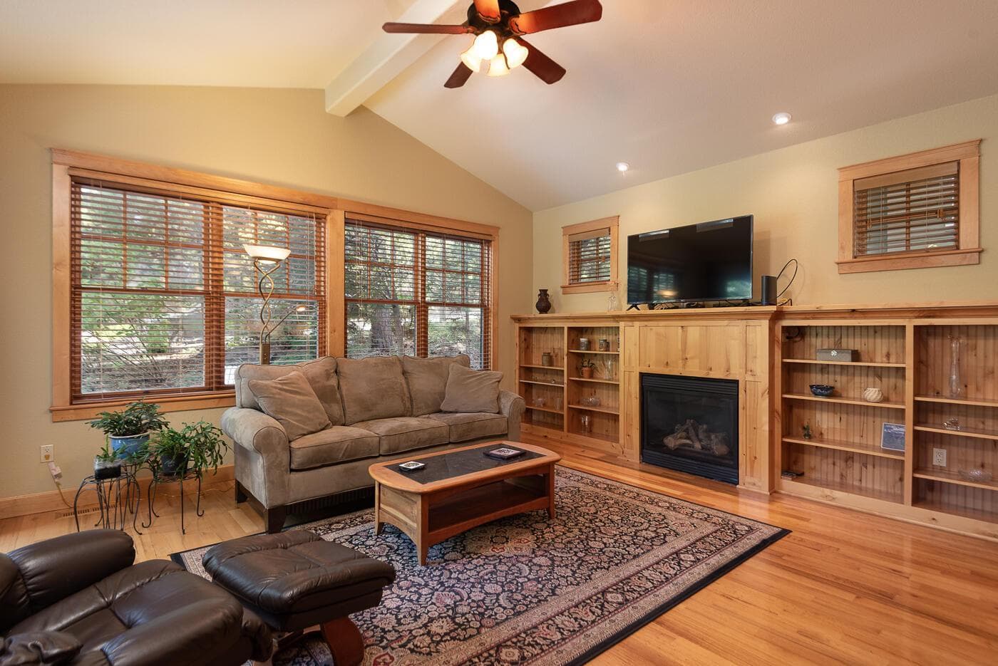 Photo of 1525 NW Silas Place 6 of 37