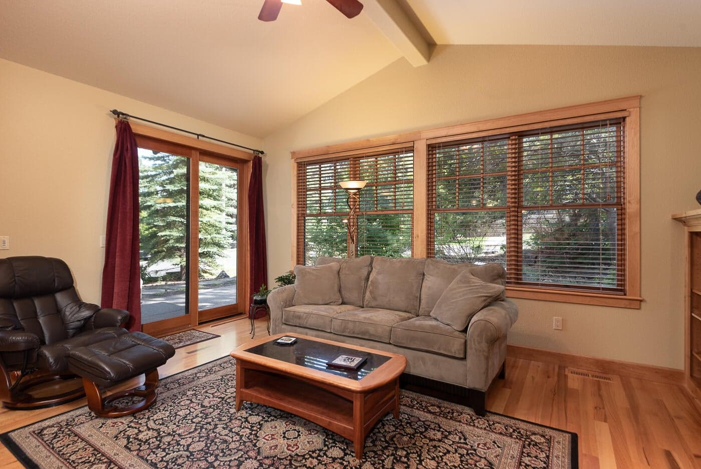 Photo of 1525 NW Silas Place 7 of 37
