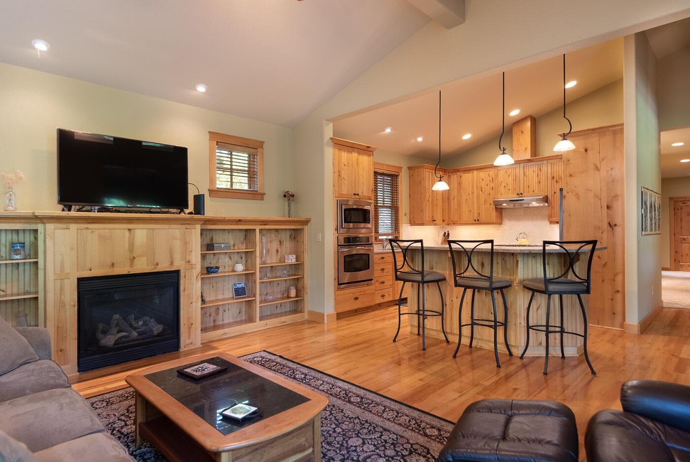 Photo of 1525 NW Silas Place 8 of 37