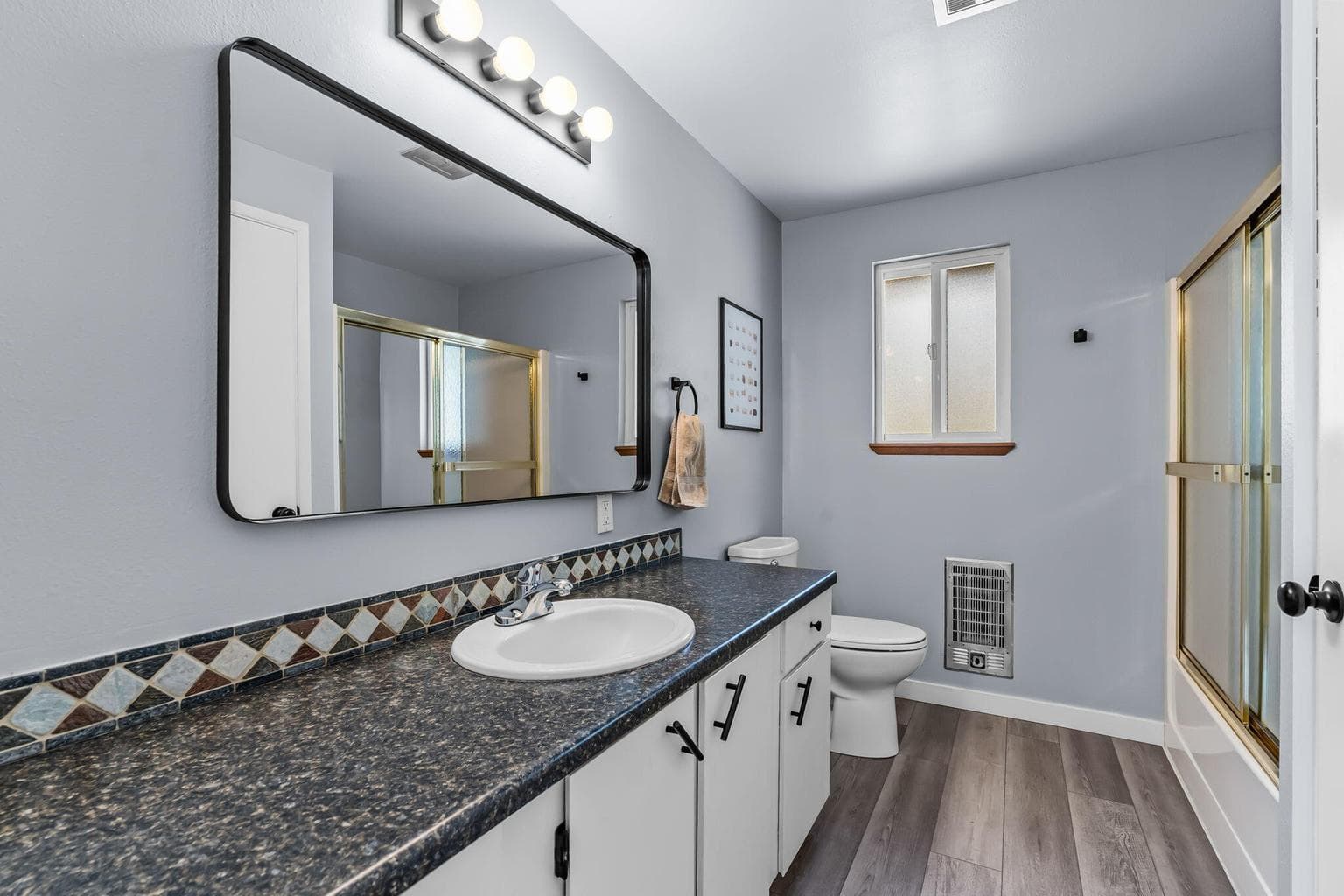 Photo of 135 SE 16th Street 16 of 43