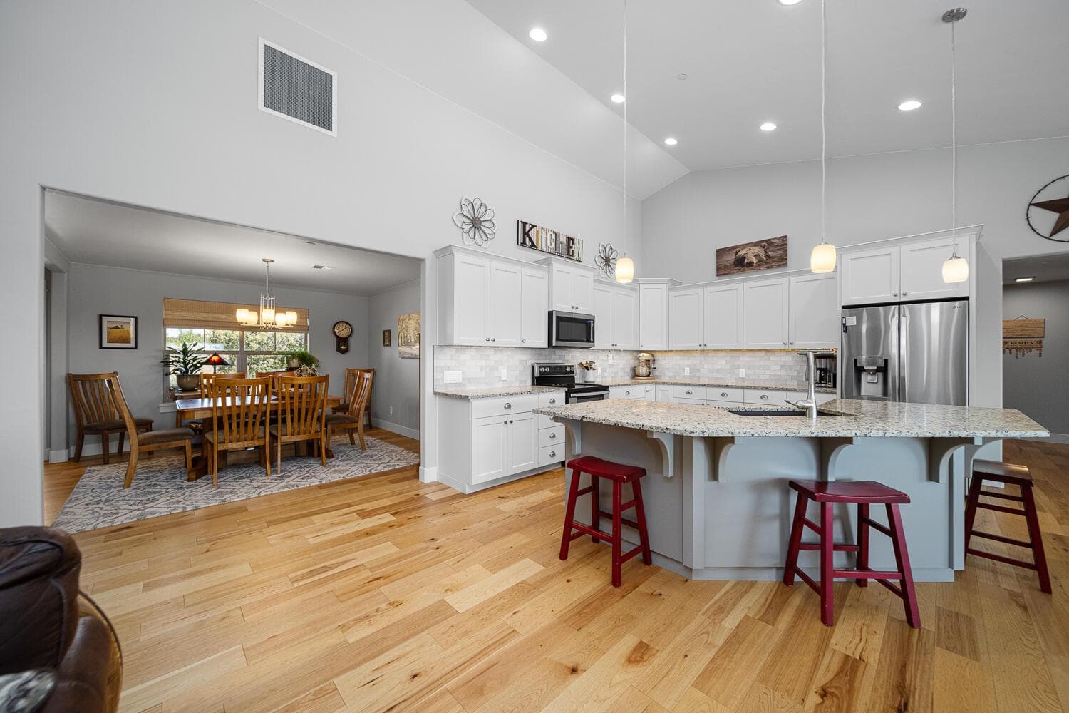 Photo of 4416 SE Laredo Road 21 of 40