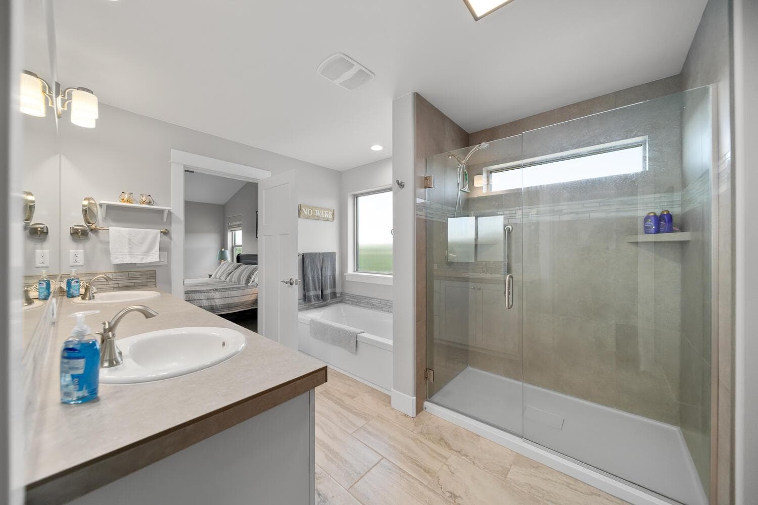 Photo of 4416 SE Laredo Road 28 of 40